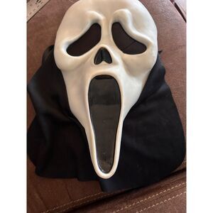 Scream GHOST FACE Halloween Mask Gen 1 Fun World Co Latex Cotton neck shroud